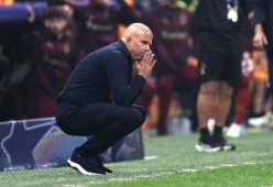 k1体育-英超倒计时；埃因霍温清晨完成体检；细节引发关注；信心回归；身体对抗强度拉满