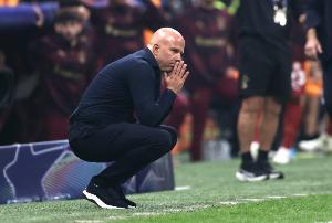 英超倒计时；埃因霍温清晨完成体检；细节引发关注；信心回归；身体对抗强度拉满