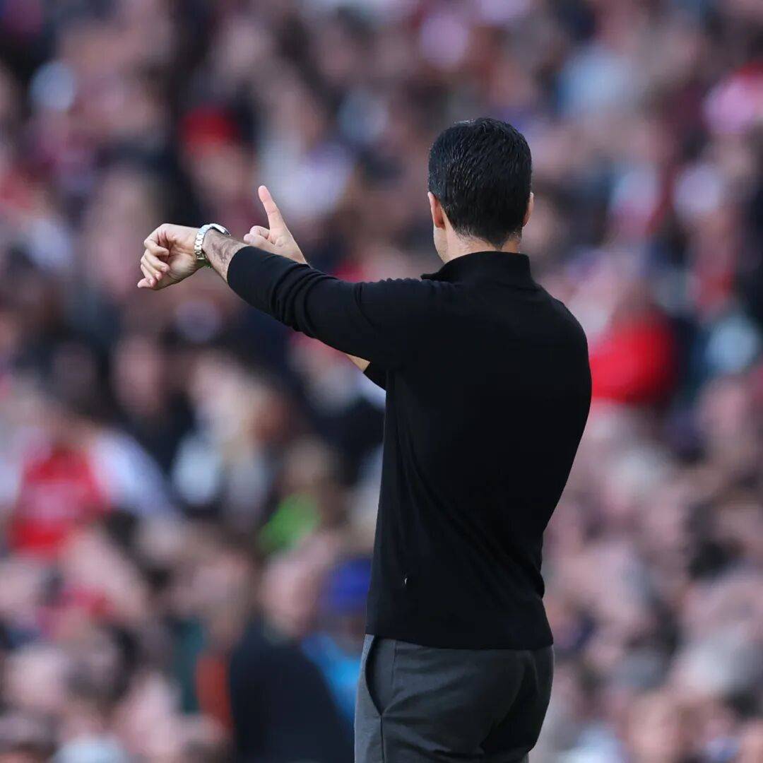 关键时刻欧冠焦点战，曼城回应争议，球迷炸锅，阵容厚度经受考验