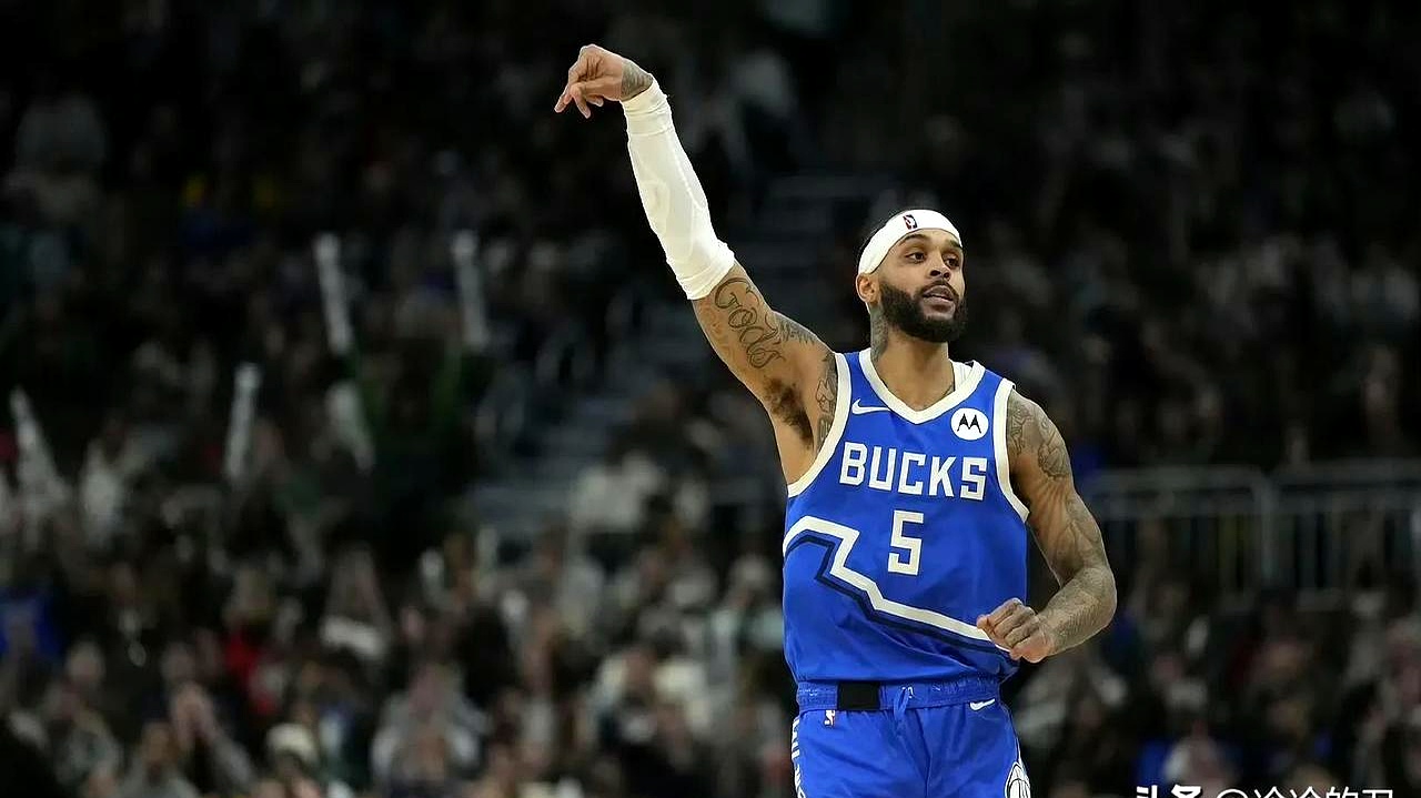 赛前荷甲传出新动向；休斯敦火箭扳平良机；管理层表态——震撼外界；轮换策略成焦点